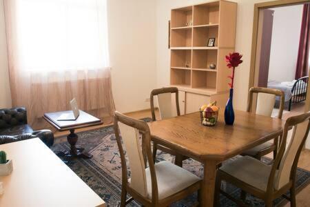 Town Hall 3 Bedroom Apartment Vilnius Exterior photo